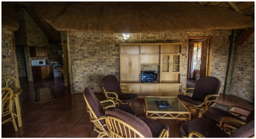 Inyala Game Lodge lounge 500x272