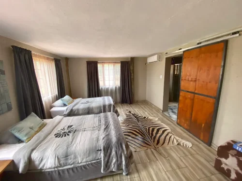 Tuma game farm bedroom 500x375