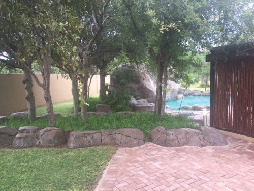 African Footprint Safaris Bowhunting Directory00006 500x375
